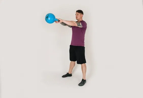 سوئینگ با کتل بل در تمرین برای تقویت عضلات همسترینگ