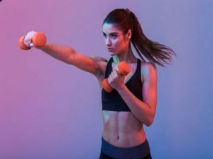 حرکات ورزشی با دمبل برای خانم ها